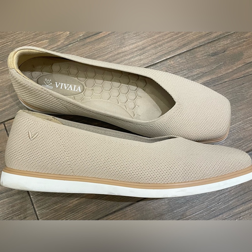 Vivaia Square-Toe All Day Standing flats (Mabel) in almond color - size 7 - Picture 3 of 5